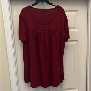 Women's Scoop Neck Short Sleeve Tunic Top - Burgundy